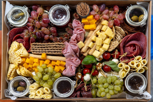 Le plateau charcuterie raclette pour des moments chaleureux en famille